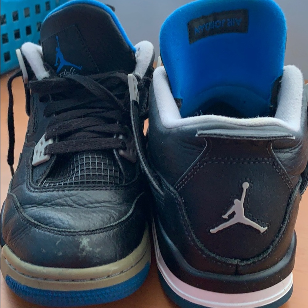 Shoes - Picture 3 of 5
